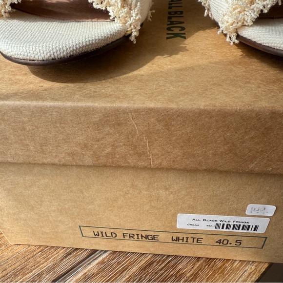 NEW - ALL BLACK Brand - Cute Cream Mules w/ Chunky Heel & Frayed Edges - Size 10 - Picture 6 of 14